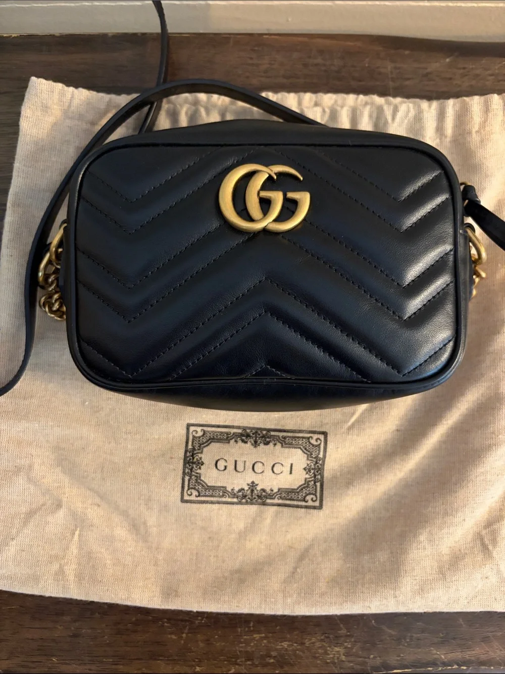 Gucci Black Chevron Leather Small Marmont Crossbody with Gold GG - Picture 2 of 11